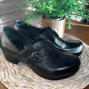 Size 40 - Dansko Clog Shoes Black Solid leather